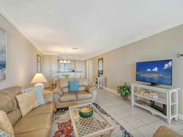 Charming Siesta Key Two Bedroom Vacation Rental